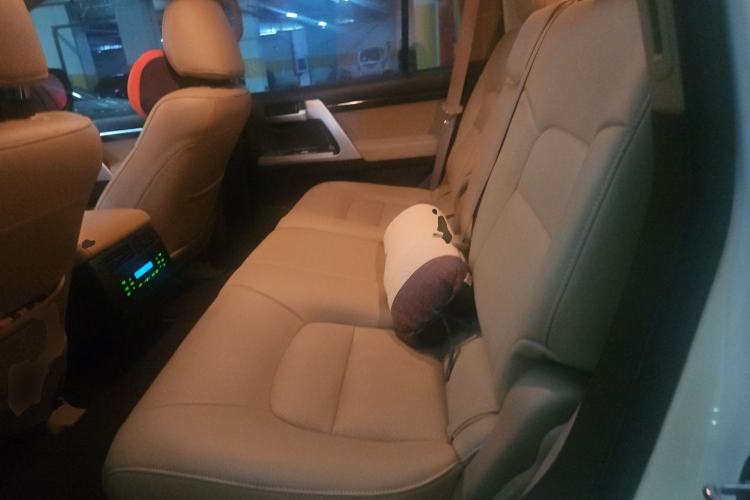 Used Toyota Land Cruiser 2010 4.0L Automatic VX Left Rear Seat