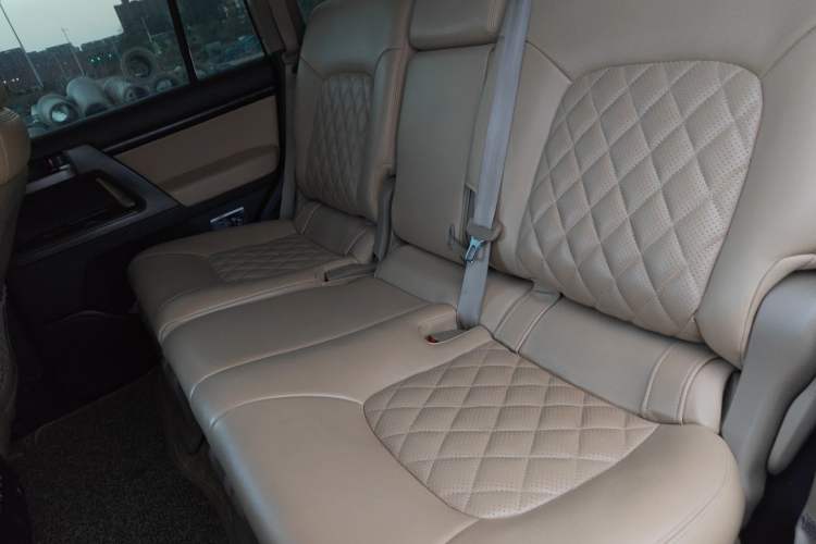 Used Toyota Land Cruiser 2010 4.7L Automatic VX Left Rear Seat