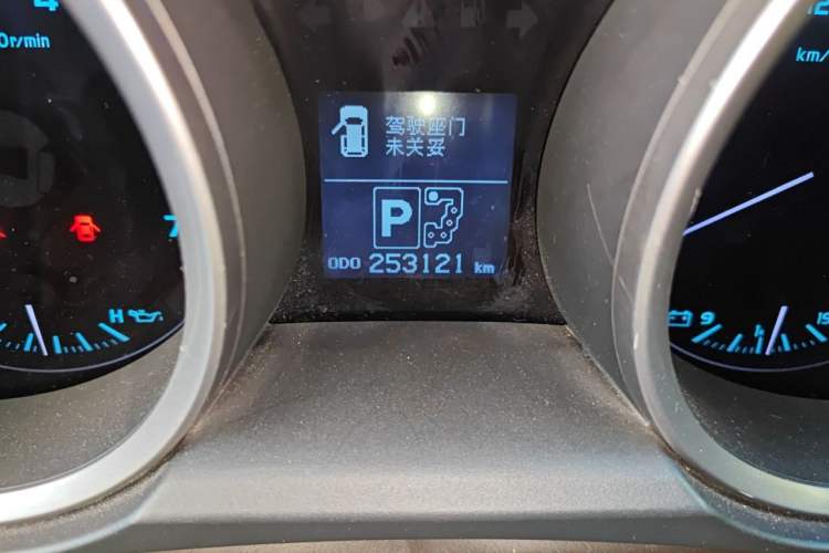 Used Toyota Land Cruiser 2010 4.7L Automatic VX Odometer Close Up