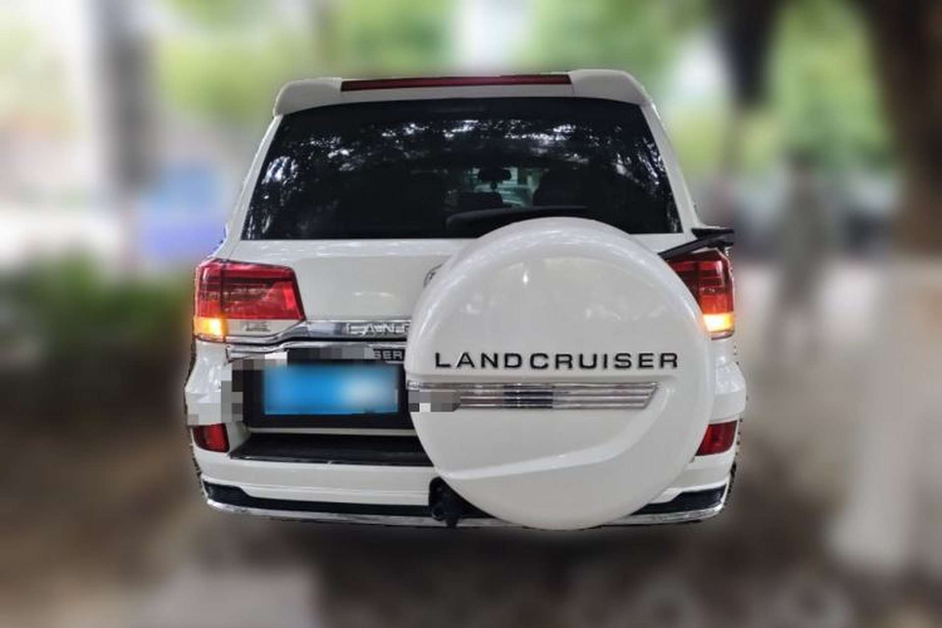 Used Toyota Land Cruiser  Rear