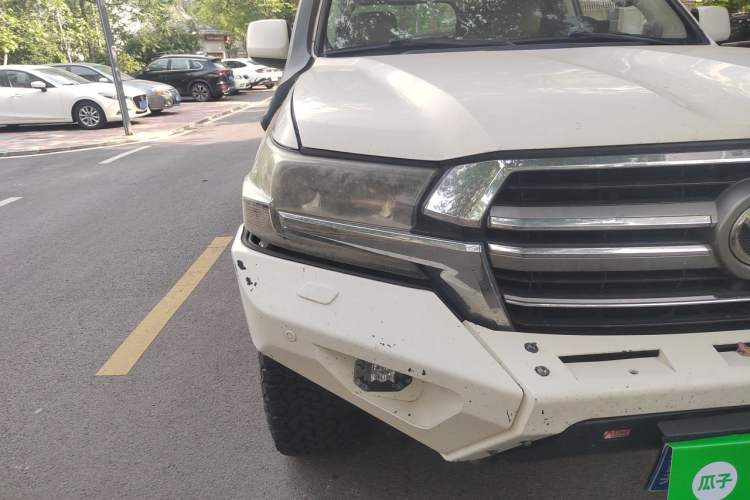 Used Toyota Land Cruiser 2010 4.7L Automatic VX Right Front Headlight