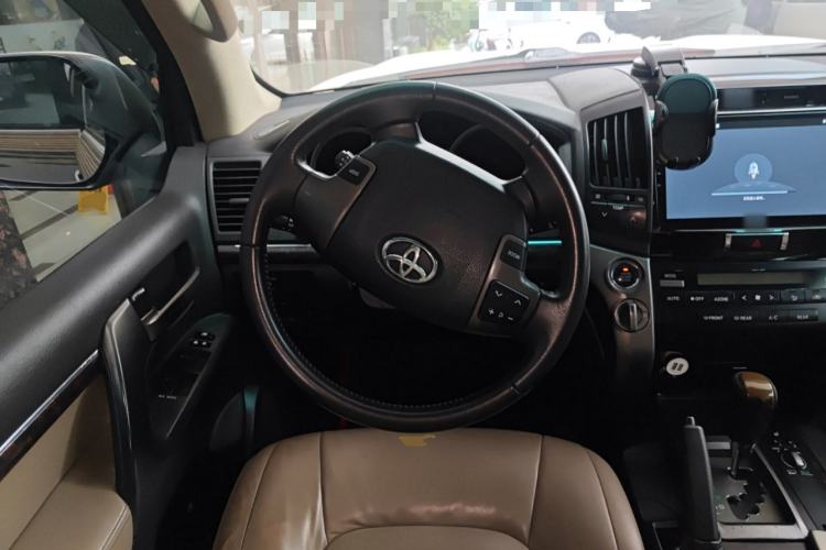 Used Toyota Land Cruiser 2010 4.7L Automatic VX Steering Wheel
