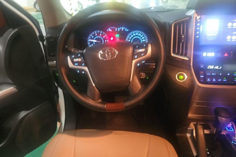 Used Toyota Land Cruiser 2010 4.0L Automatic VX Steering Wheel