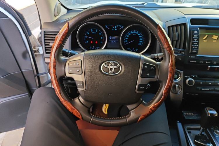 Used Toyota Land Cruiser 2010 4.7L Automatic VX Steering Wheel