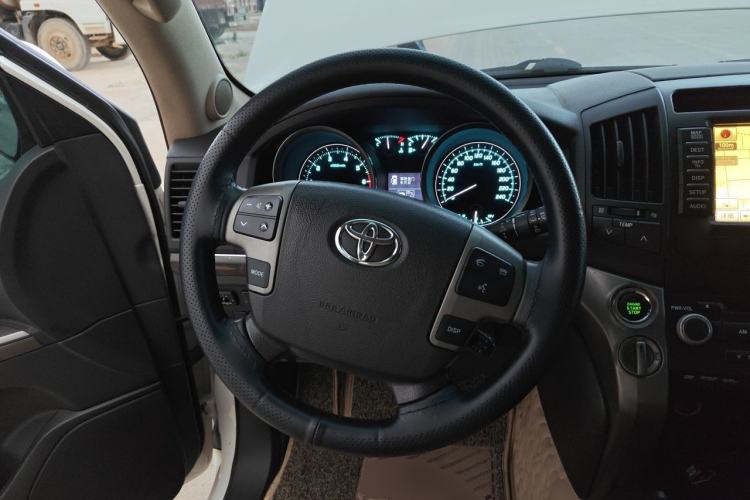 Used Toyota Land Cruiser 2010 4.7L Automatic VX Steering Wheel