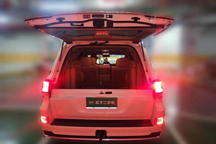 Used Toyota Land Cruiser 2010 4.0L Automatic VX Trunk