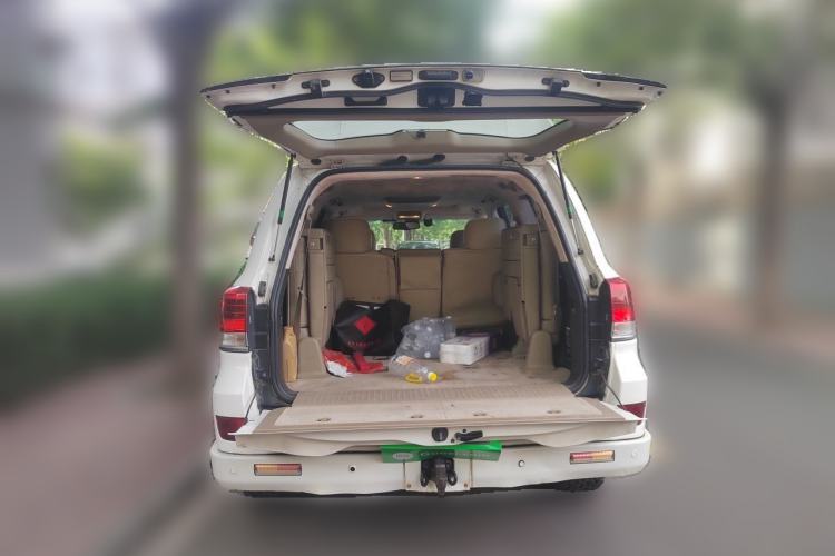 Used Toyota Land Cruiser 2010 4.7L Automatic VX Trunk