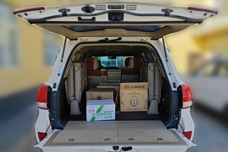 Used Toyota Land Cruiser 2010 4.7L Automatic VX Trunk