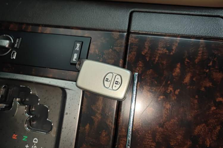 Used Toyota Land Cruiser 2010 4.7L Automatic VX Vehicle Key