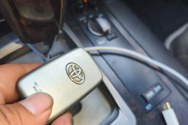 Used Toyota Land Cruiser 2010 4.7L Automatic VX Vehicle Key