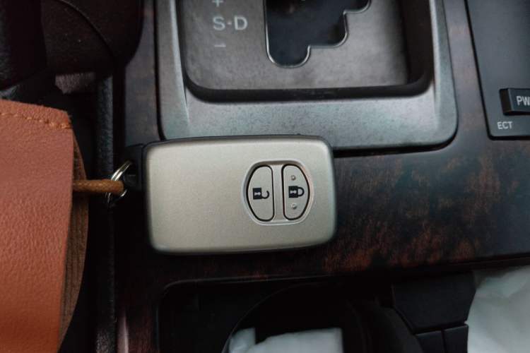 Used Toyota Land Cruiser 2010 4.7L Automatic VX Vehicle Key
