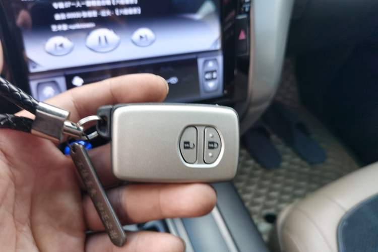 Used Toyota Land Cruiser 2010 4.0L Automatic VX Vehicle Key