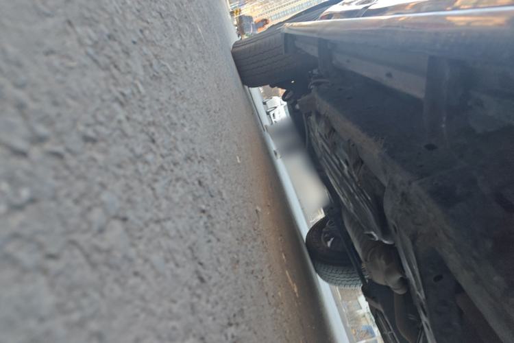 Used Toyota Land Cruiser  Chassis Front Right