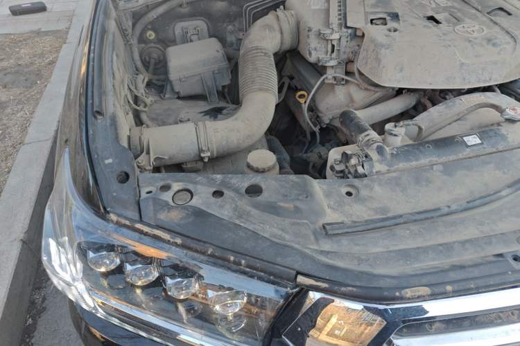 Used Toyota Land Cruiser  Engine Bay Right