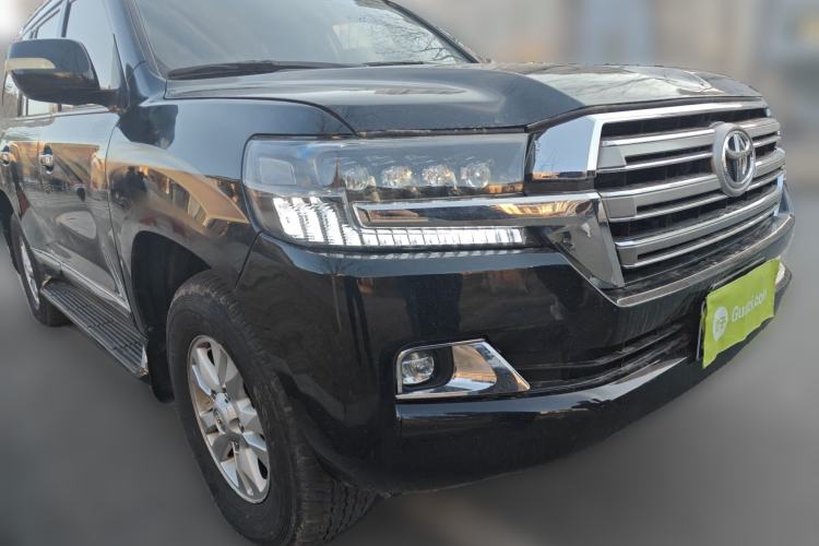 Used Toyota Land Cruiser  Front Right 45 Deg