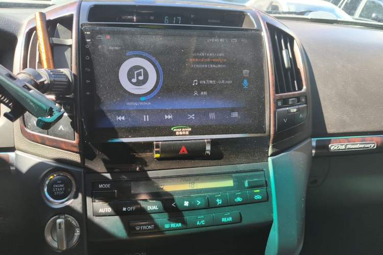 Used Toyota Land Cruiser  Audio And AC Panel