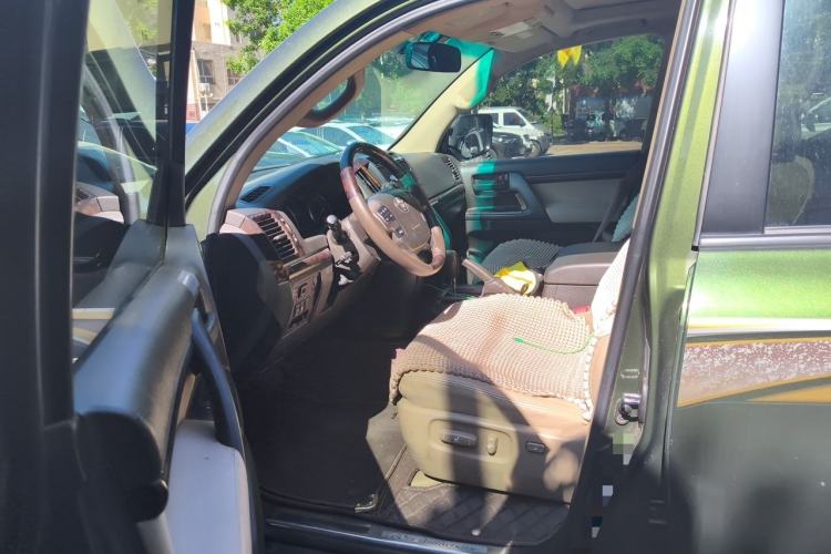 Used Toyota Land Cruiser  Driver Seat