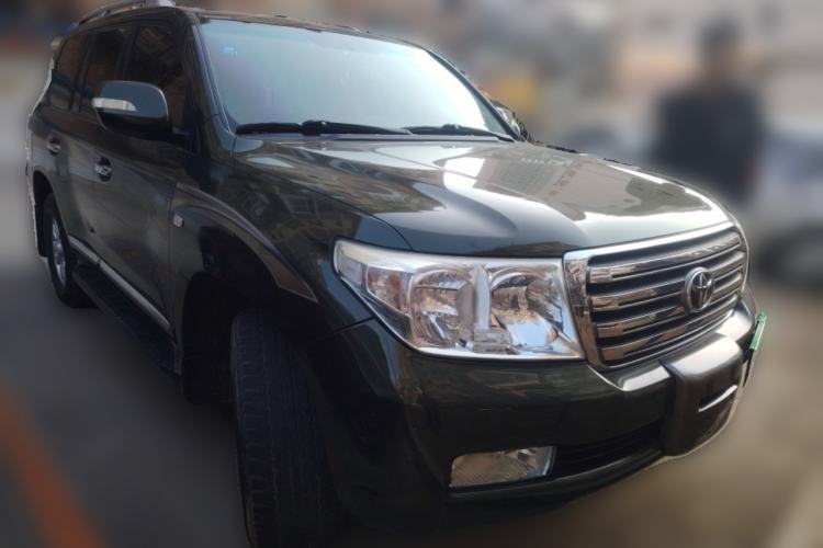 Used Toyota Land Cruiser 2011 4.0L GX Parallel Import Front Right 45 Deg