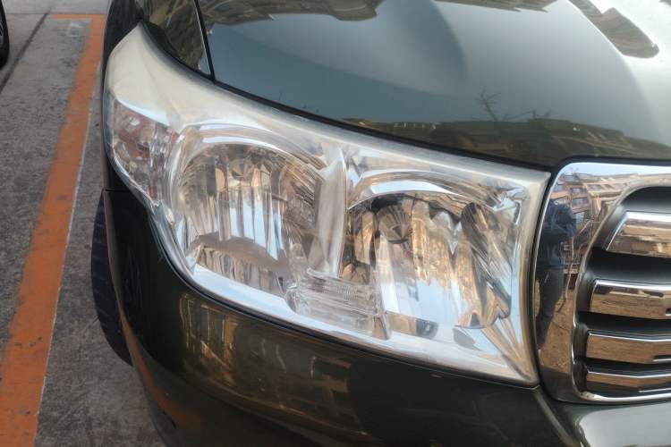 Used Toyota Land Cruiser 2011 4.0L GX Parallel Import Right Front Headlight