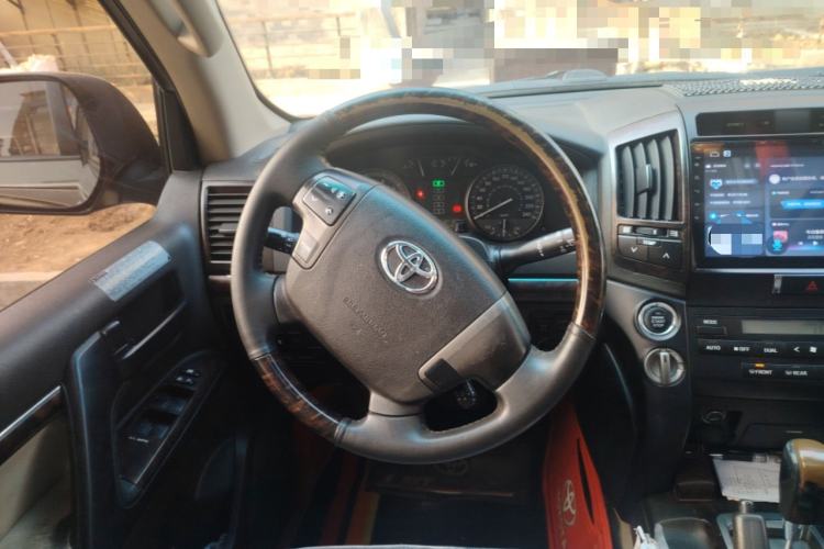 Used Toyota Land Cruiser 2011 4.0L GX Parallel Import Steering Wheel