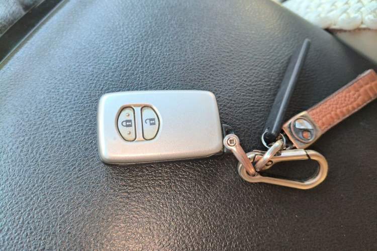 Used Toyota Land Cruiser  Vehicle Key