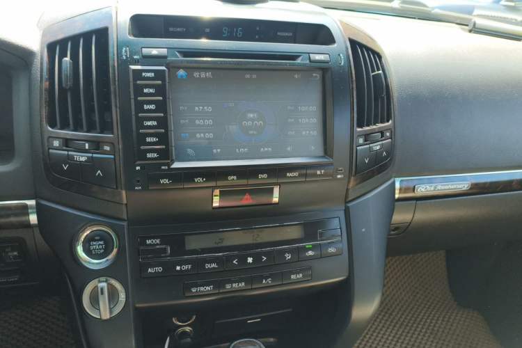 Used Toyota Land Cruiser 2011 4000 60th Anniversary Edition Audio And AC Panel