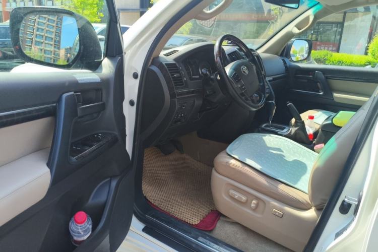 Used Toyota Land Cruiser 2011 4000 60th Anniversary Edition Driver Seat