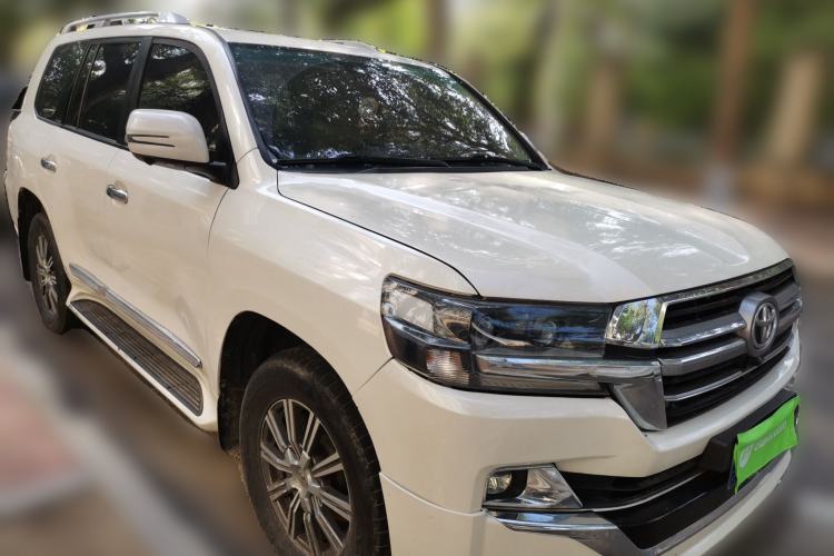 Used Toyota Land Cruiser  Front Right 45 Deg