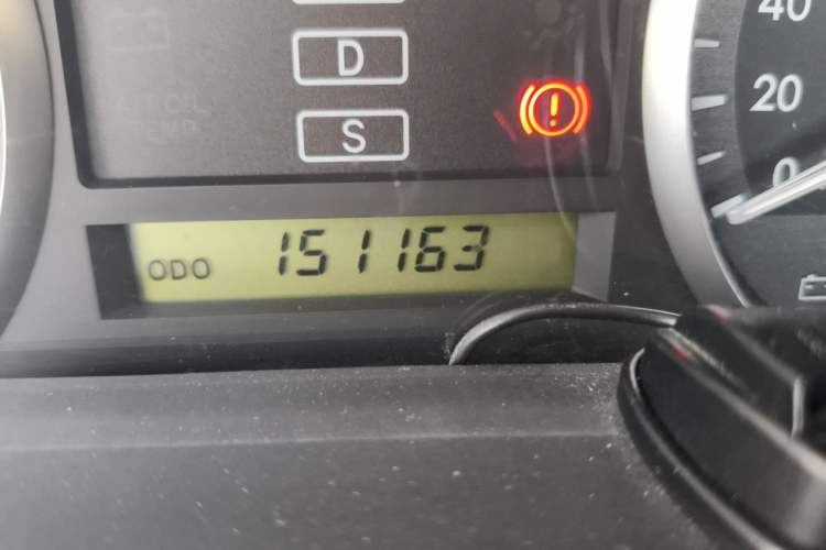 Used Toyota Land Cruiser 2011 4000 60th Anniversary Edition Odometer Close Up