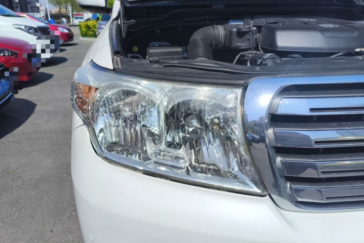 Used Toyota Land Cruiser 2011 4000 60th Anniversary Edition Right Front Headlight