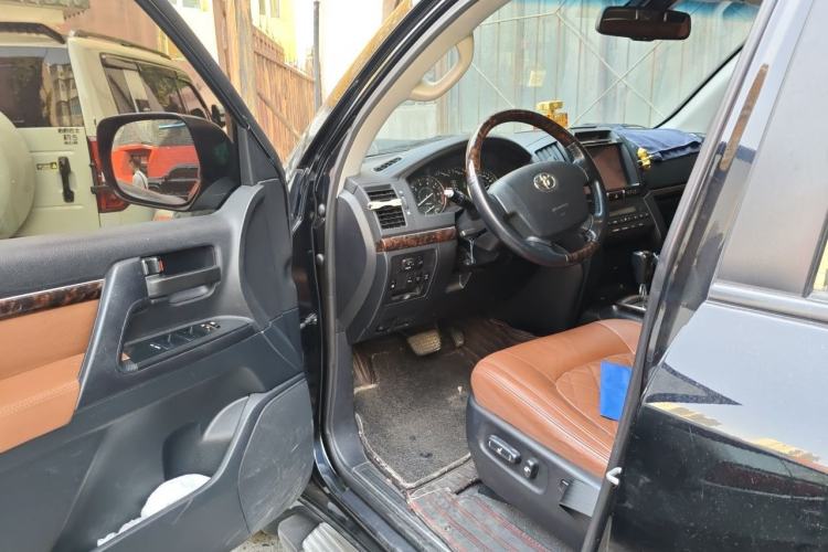 Used Toyota Land Cruiser  Driver Seat