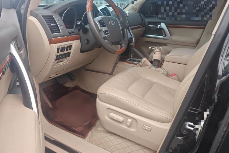 Used Toyota Land Cruiser 2012 4.6L Automatic VX-R Driver Seat