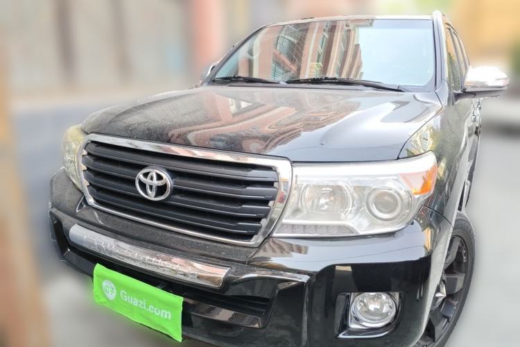 Used Toyota Land Cruiser  Front