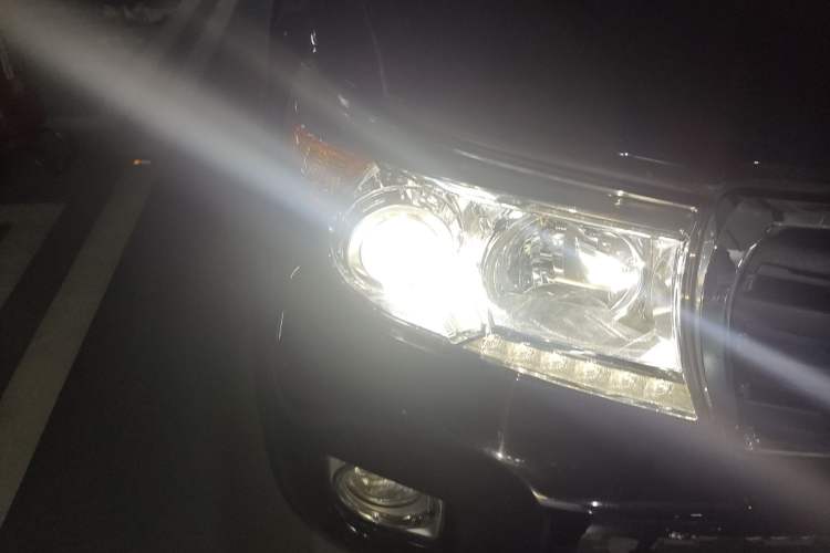 Used Toyota Land Cruiser 2012 4000 Right Front Headlight