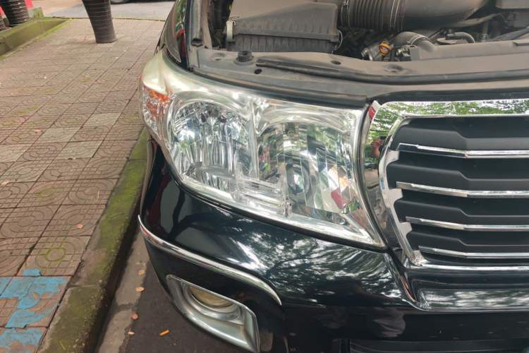 Used Toyota Land Cruiser 2012 4.0L Automatic GX-R Right Front Headlight