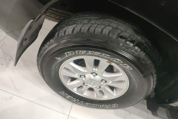 Used Toyota Land Cruiser 2012 4.0L Automatic VX Right Rear Wheel Hub