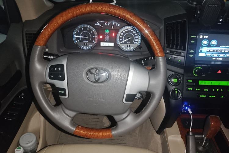 Used Toyota Land Cruiser 2012 4000 Steering Wheel