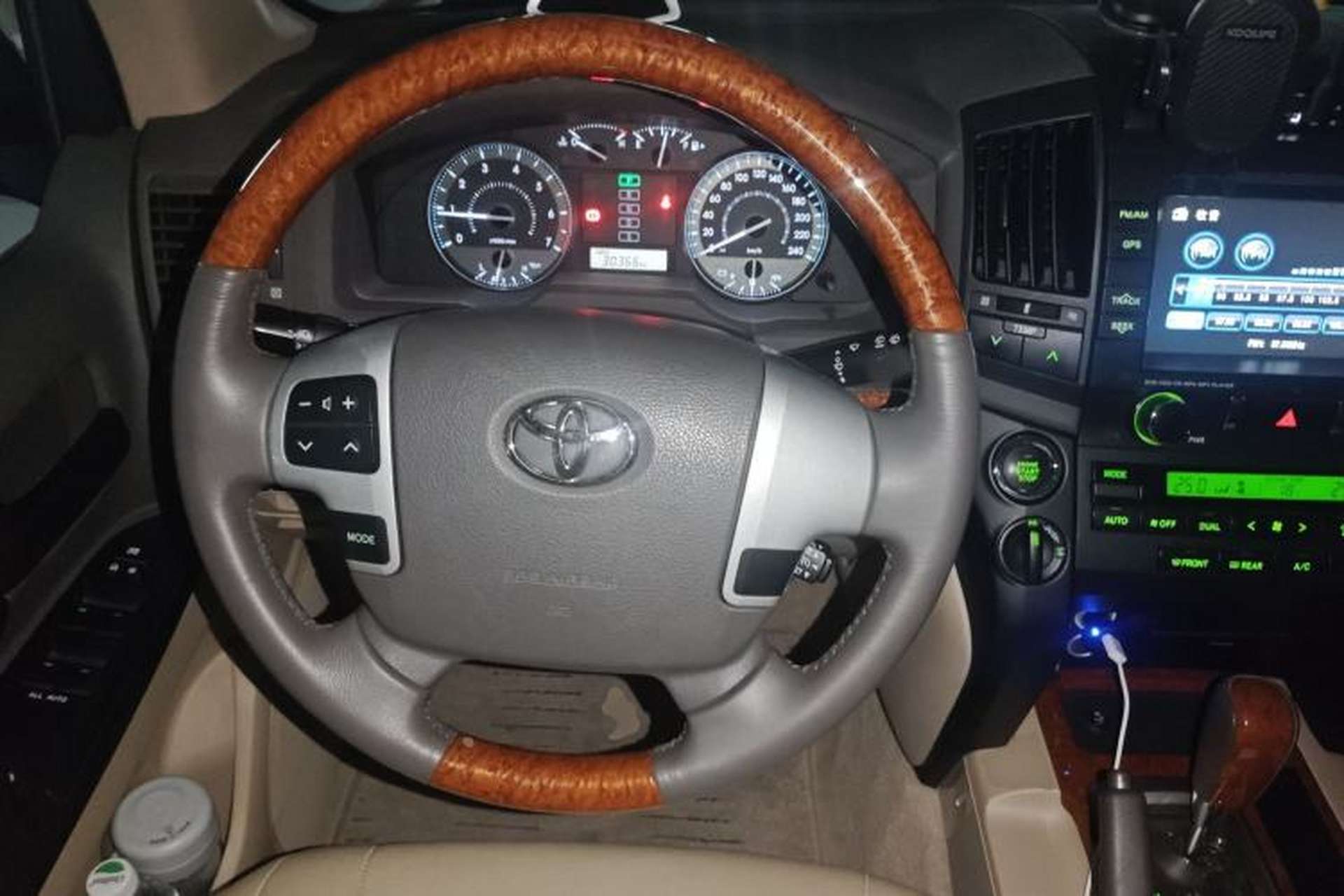 Used Toyota Land Cruiser 2012 4000 Steering Wheel