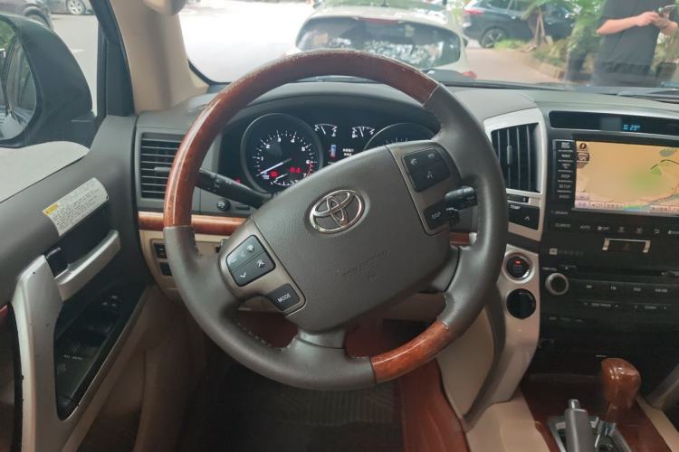 Used Toyota Land Cruiser 2012 4.0L Automatic GX-R Steering Wheel