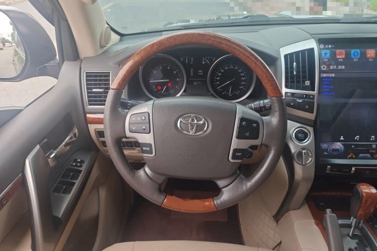 Used Toyota Land Cruiser 2012 4.6L Automatic VX-R Steering Wheel