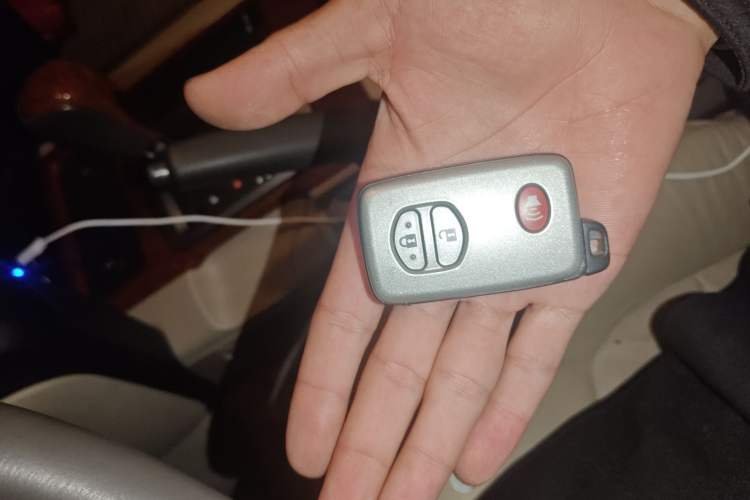 Used Toyota Land Cruiser 2012 4000 Vehicle Key