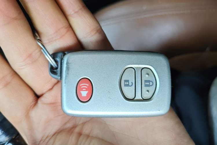 Used Toyota Land Cruiser  Vehicle Key
