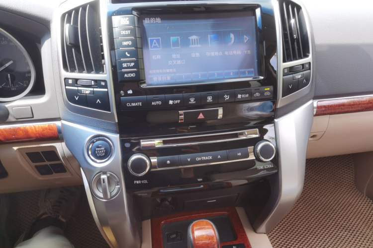 Used Toyota Land Cruiser 2012 4.6L Automatic VX-R Audio And AC Panel
