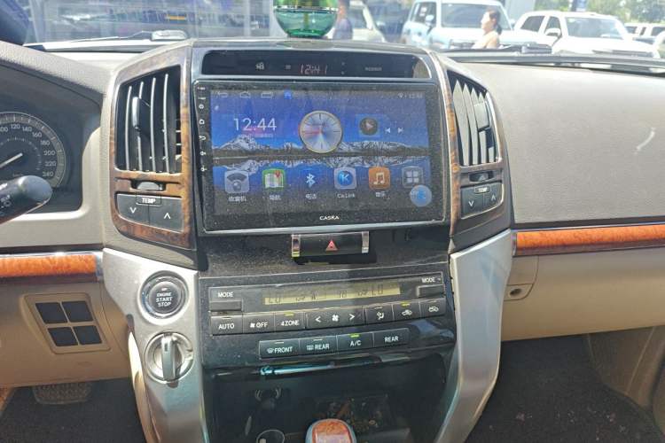Used Toyota Land Cruiser 2012 4.0L Automatic VX Audio And AC Panel