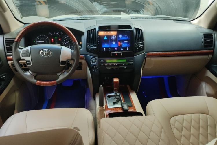 Used Toyota Land Cruiser  Center Console