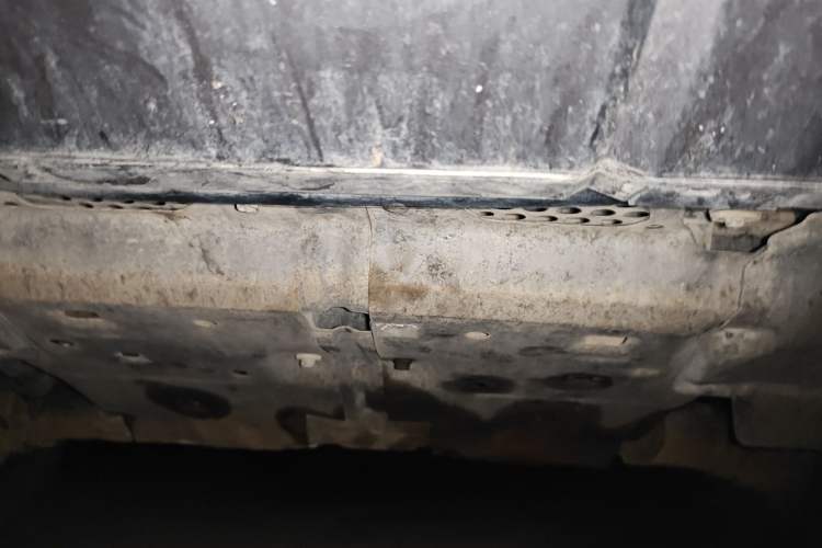 Used Toyota Land Cruiser 2012 4.6L Automatic VX-R Chassis Front