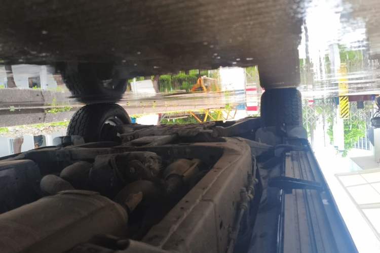 Used Toyota Land Cruiser 2012 4.6L Automatic VX-R Chassis Rear Left