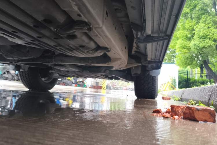Used Toyota Land Cruiser 2012 4.6L Automatic VX-R Chassis Rear Right