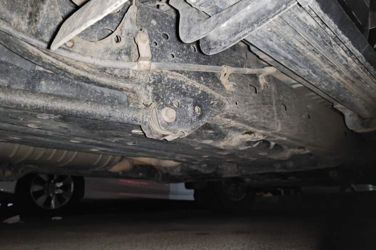 Used Toyota Land Cruiser 2012 4.6L Automatic VX-R Chassis Rear Right