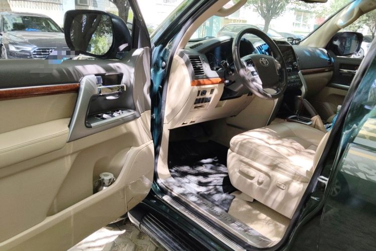 Used Toyota Land Cruiser 2012 4.0L Automatic VX Driver Seat
